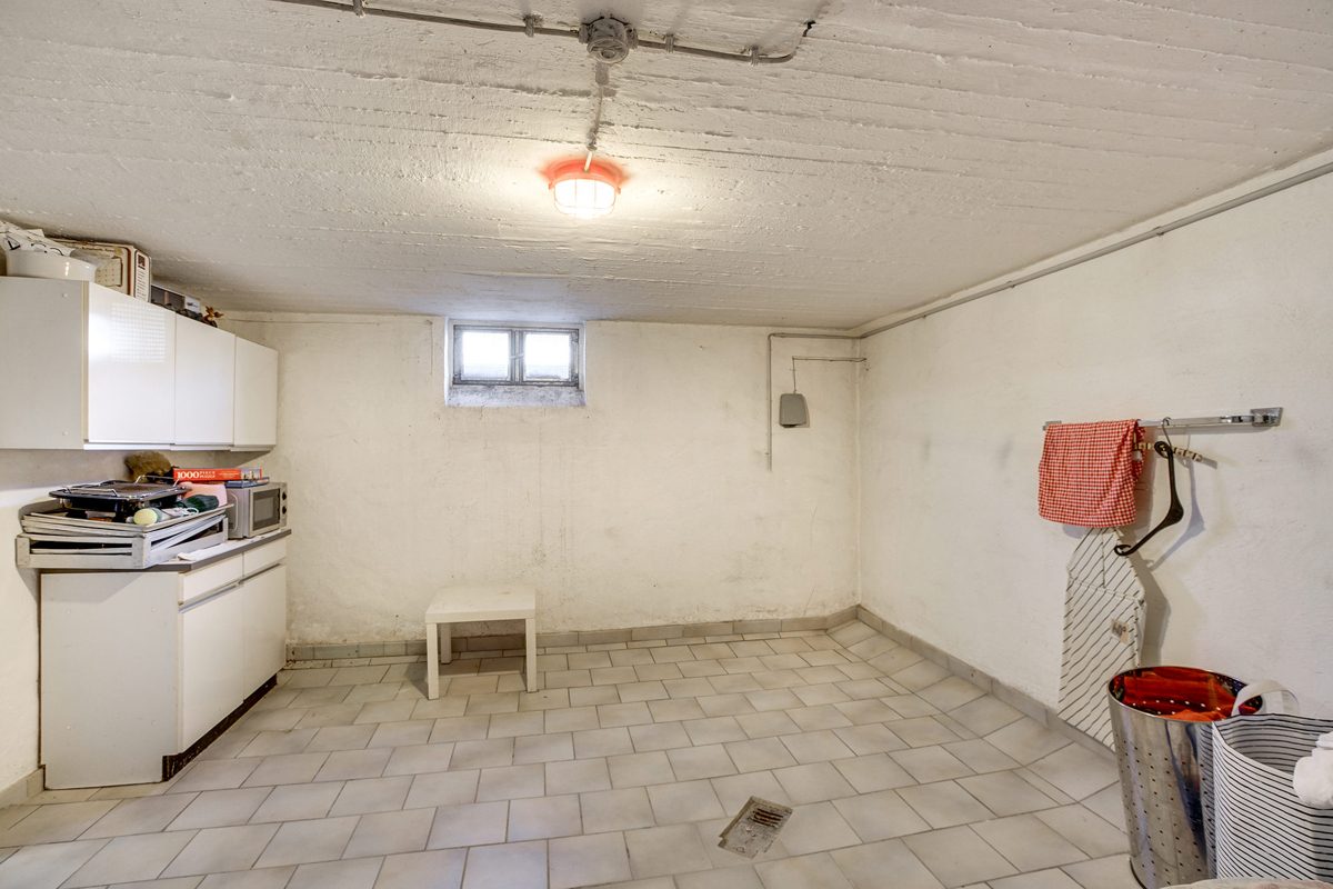 Immobilienangebot - Geilenkirchen - Alle - Großzügiges Ein-/Zweifamilienhaus mit viel Platz, Erweiterungen und familienfreundlichem Grundstück
