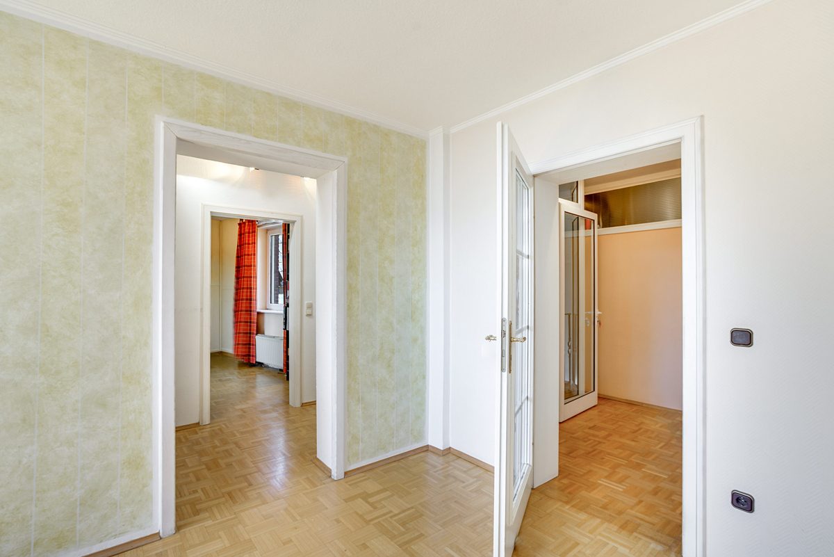 Immobilienangebot - Geilenkirchen - Alle - Großzügiges Ein-/Zweifamilienhaus mit viel Platz, Erweiterungen und familienfreundlichem Grundstück