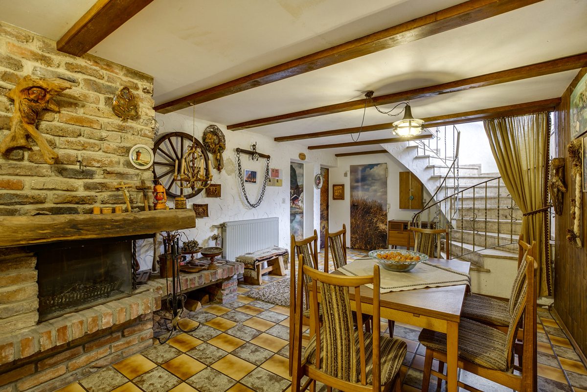 Immobilienangebot - Aldenhoven - Alle - Raum für Familie, Ruhe und Lebensqualität – Freistehendes Wohnhaus mit besonderem Charakter