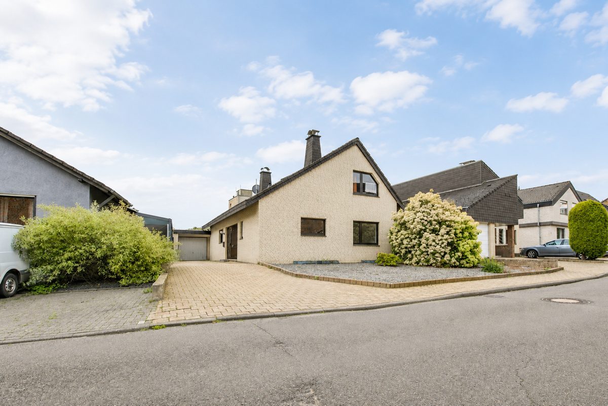 Immobilienangebot - Aldenhoven - Alle - Raum für Familie, Ruhe und Lebensqualität – Freistehendes Wohnhaus mit besonderem Charakter