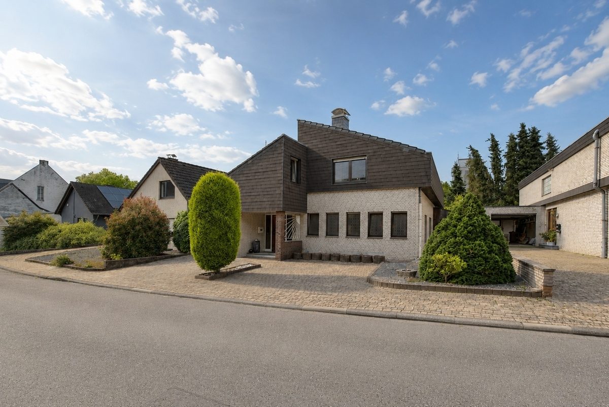 Immobilienangebot - Aldenhoven - Alle - Außergewöhnliche Architektur trifft auf echtes Wohngefühl
