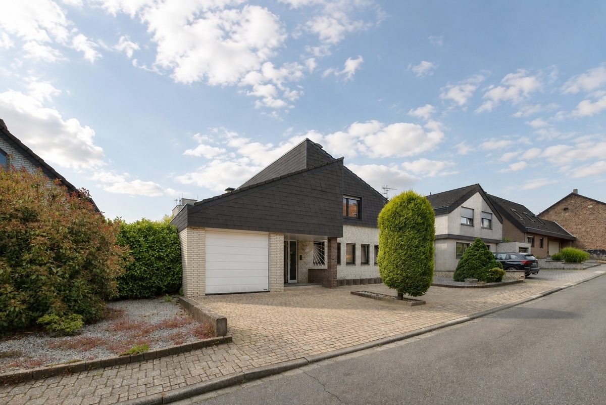 Immobilienangebot - Aldenhoven - Alle - Außergewöhnliche Architektur trifft auf echtes Wohngefühl