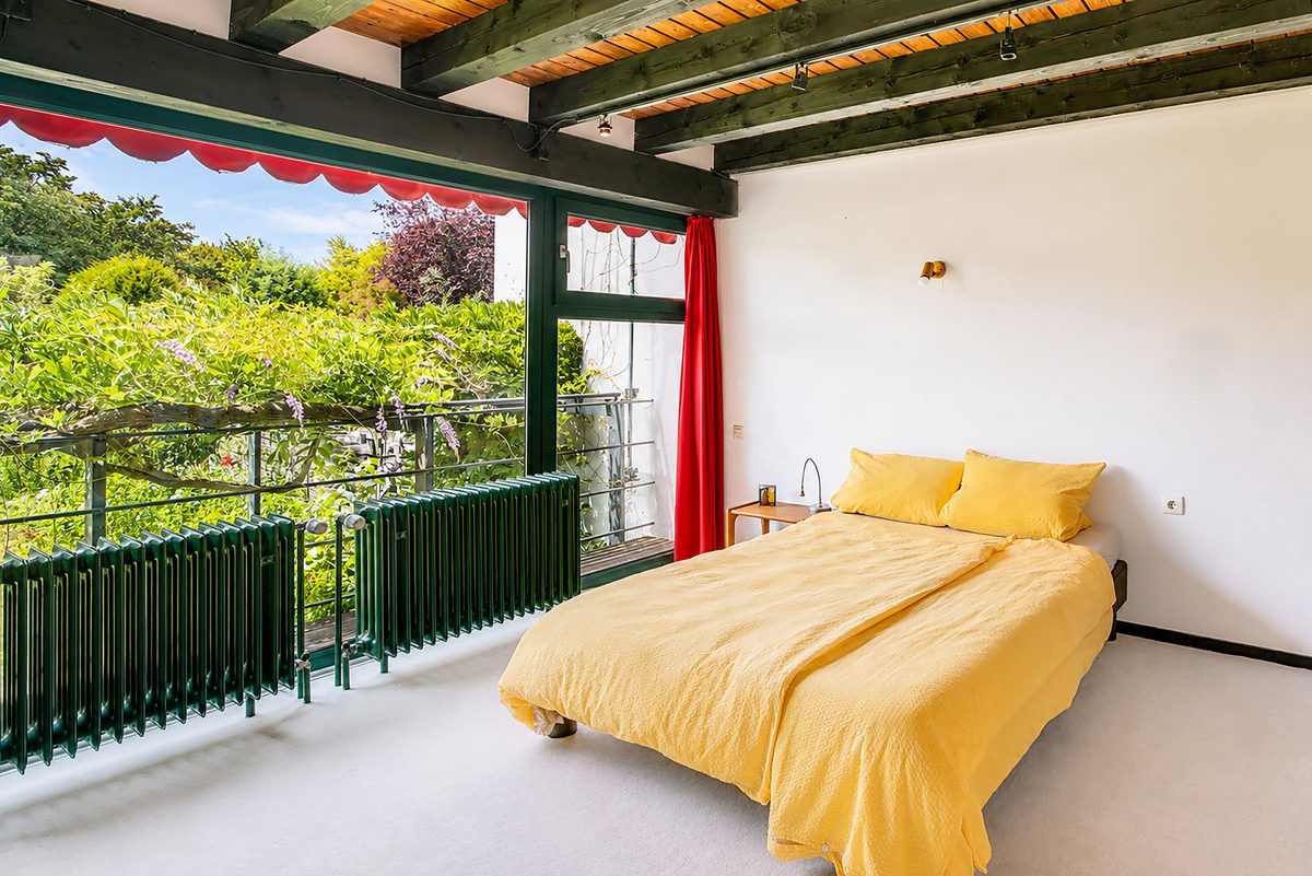 Immobilienangebot - Aachen - Alle - Exklusive Wohlfühloase – Außergewöhnliches Einfamilienhaus mit parkähnlichem Garten