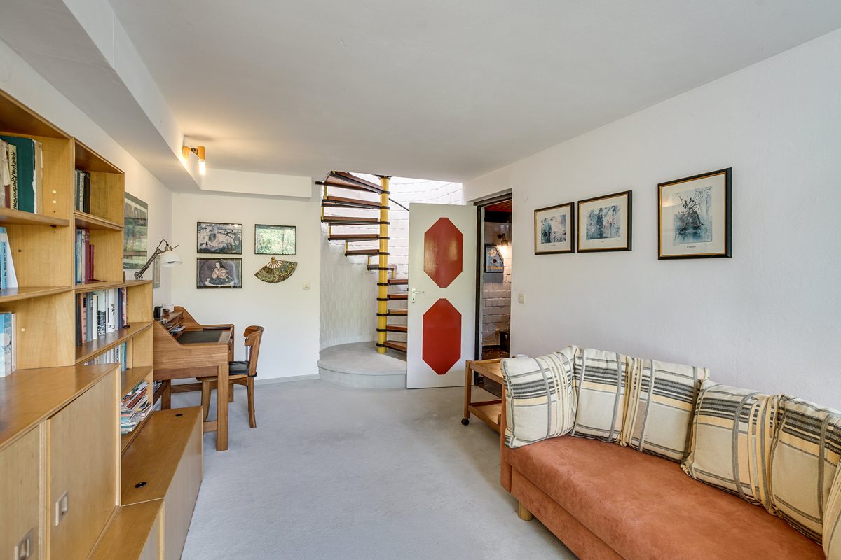 Immobilienangebot - Aachen - Alle - Exklusive Wohlfühloase – Außergewöhnliches Einfamilienhaus mit parkähnlichem Garten