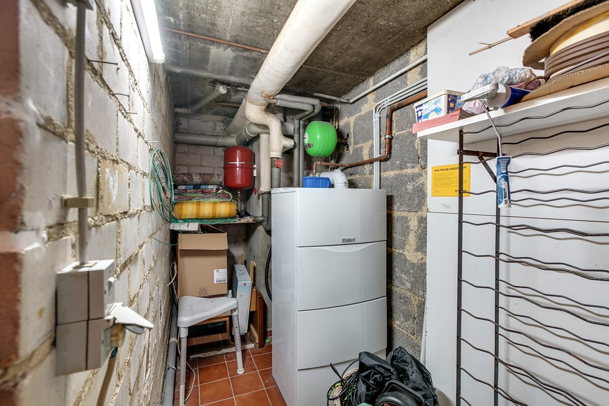 Immobilienangebot - Aachen - Alle - Exklusive Wohlfühloase – Außergewöhnliches Einfamilienhaus mit parkähnlichem Garten