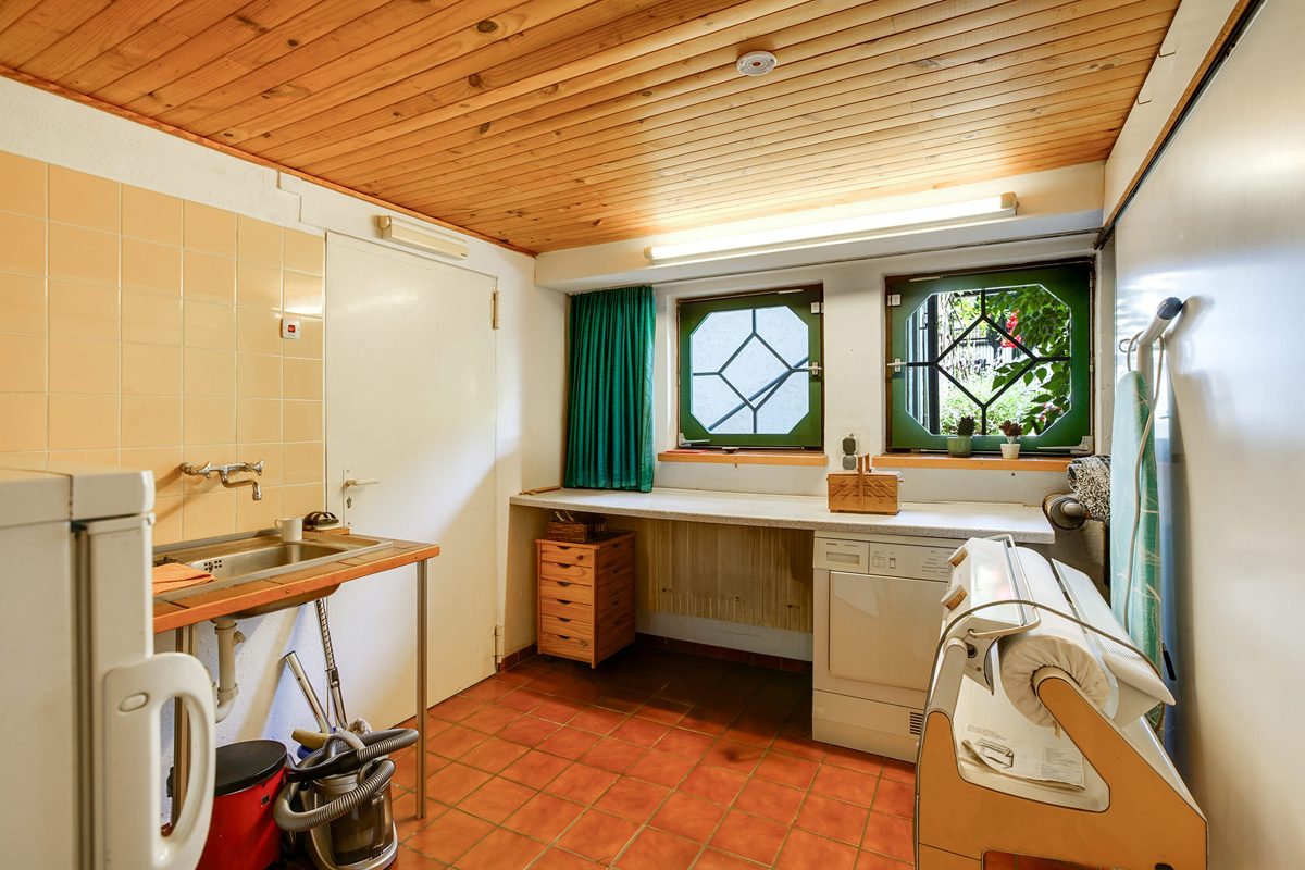 Immobilienangebot - Aachen - Alle - Exklusive Wohlfühloase – Außergewöhnliches Einfamilienhaus mit parkähnlichem Garten