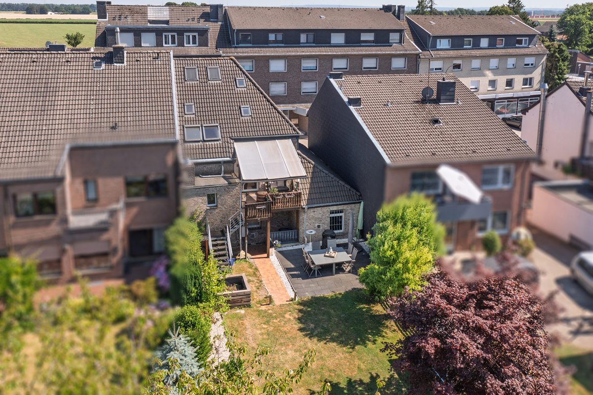 Immobilienangebot - Würselen - Alle - Wohnen oben. Arbeiten unten. Möglichkeiten ohne Ende.