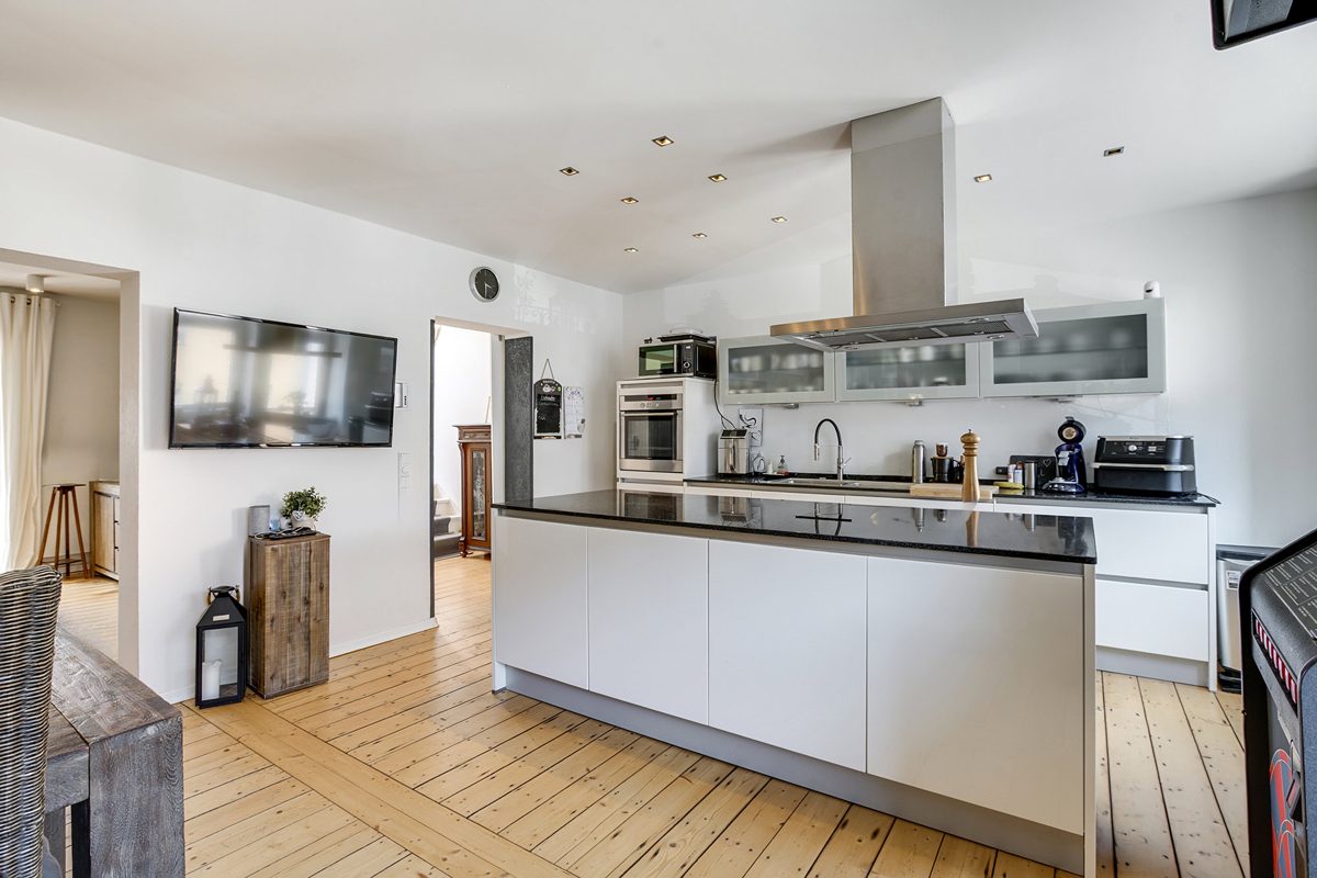 Immobilienangebot - Würselen - Alle - Wohnen oben. Arbeiten unten. Möglichkeiten ohne Ende.