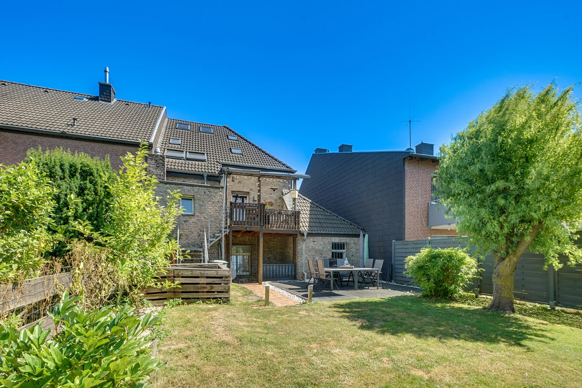Immobilienangebot - Würselen - Alle - Wohnen oben. Arbeiten unten. Möglichkeiten ohne Ende.
