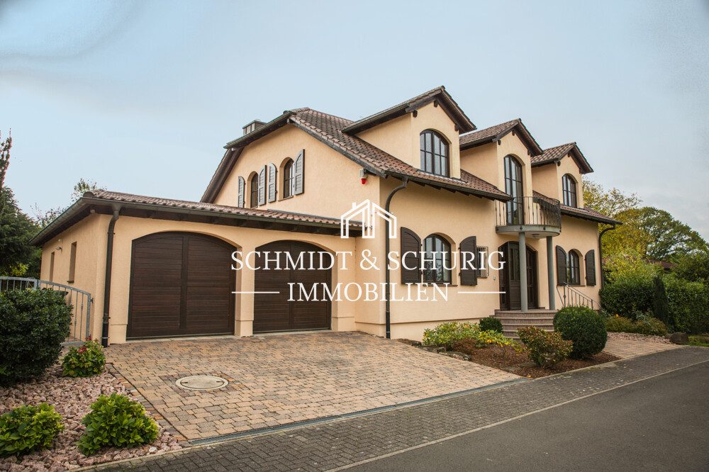 Immobilienangebot - Bretten - Alle - Exklusives Einfamilienhaus in bester Lage von Bretten!