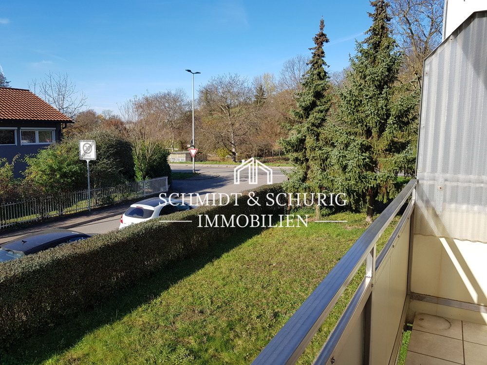 Immobilienangebot - Möglingen - Alle - Solide Etagenwohnung mit Balkon und Garage!