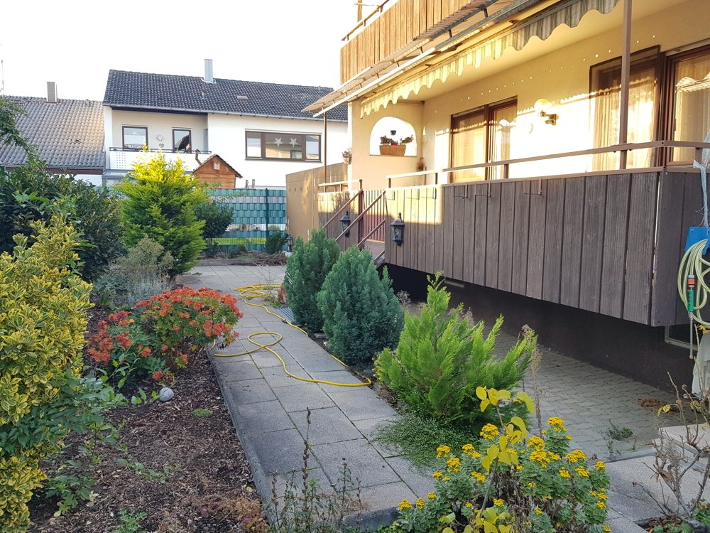 Immobilienangebot - Forst - Alle - Großzügige 4-Zimmerwohnung mit Balkon, Garten und Garagenstellplatz.