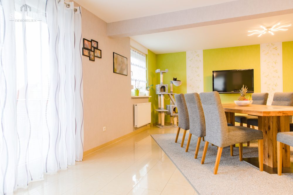 Immobilienangebot - Waghäusel - Alle - Haus im Haus! Außergewöhnliche Maisonettewohnung mit Balkon, Garage und Keller.