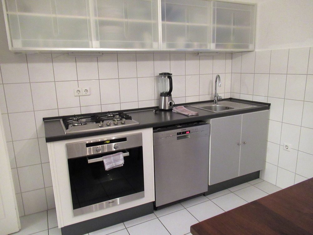Immobilienangebot - Karlsruhe / Weiherfeld-Dammerstock - Alle - Gepflegte 3-Zimmerwohnung in einem 3-Familienhaus.