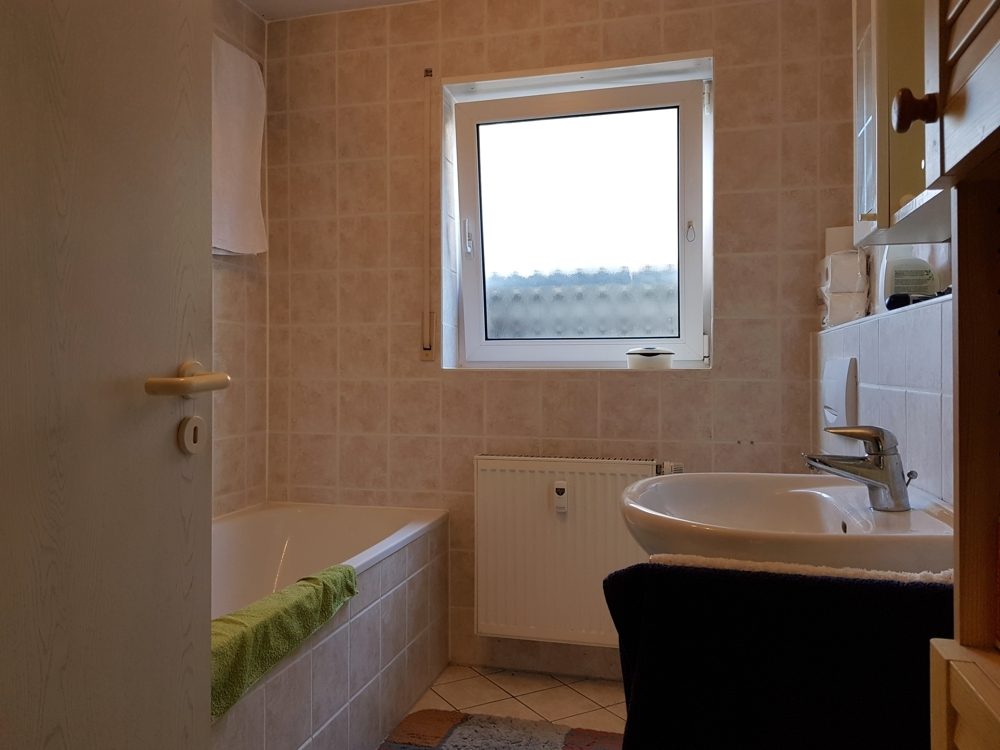 Immobilienangebot - Gondelsheim - Alle - +++ Kapitalanlage +++ Vermietete Souterrainwohnung mit 3 Stellplätzen.