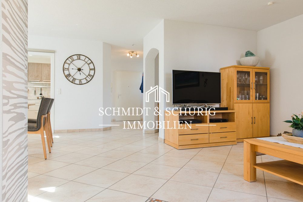 Immobilienangebot - Graben-Neudorf / Neudorf - Alle - PROVISIONSFREI: Stilvolle Erdgeschosswohnung mit Gartenanteil und Doppelgarage.