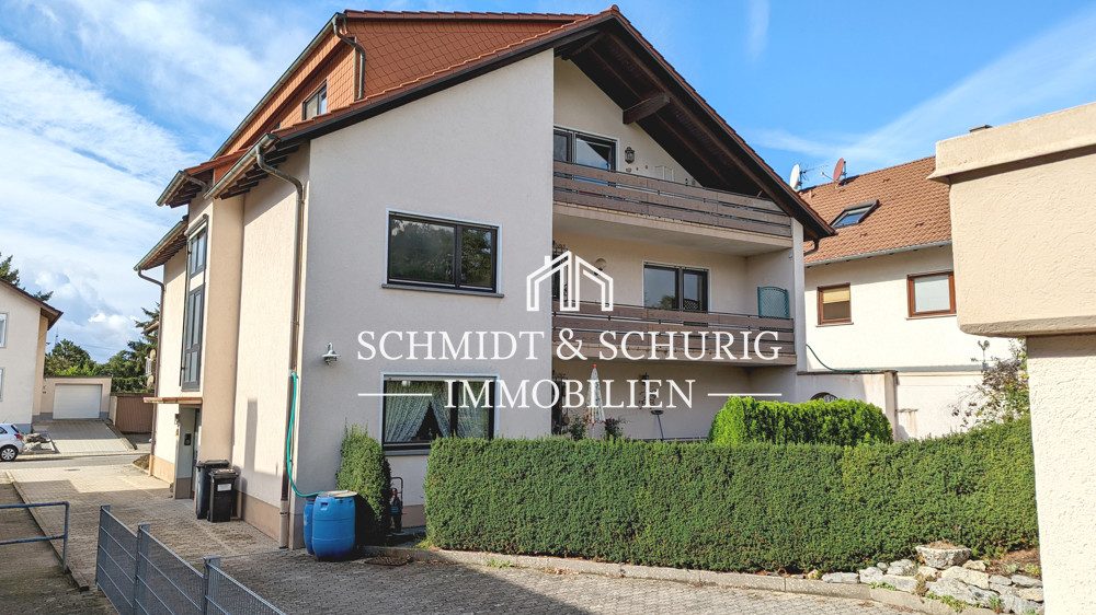 Immobilienangebot - Ubstadt-Weiher / Ubstadt - Alle - Solides Mehrfamilienhaus mit 3 Wohneinheinheiten und 3 Garagen.