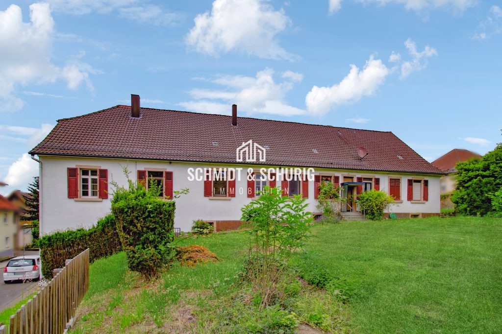 Immobilienangebot - Oberderdingen / Flehingen - Alle - "Altes Schulhaus" mit Garten und Potenzial in Flehingen.