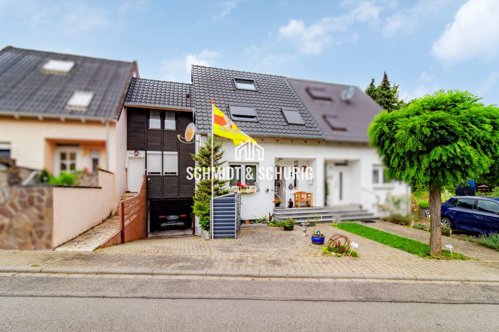 Immobilienangebot - Bretten / Büchig - Alle - Charmante Doppelhaushälfte in Bretten/Büchig – Ideal für Familien.