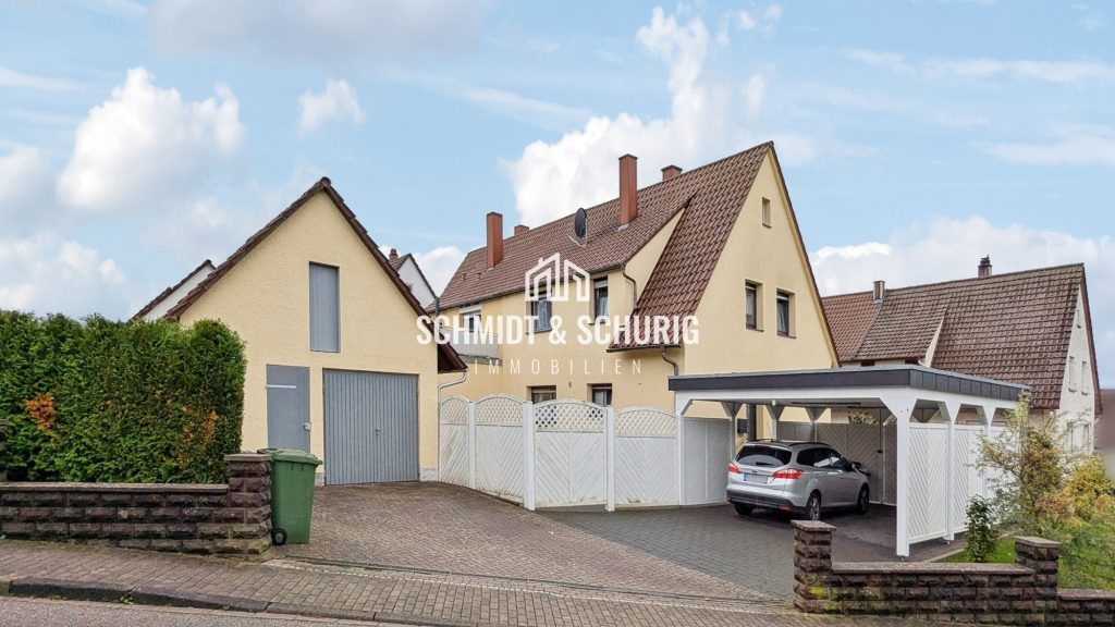Immobilienangebot - Bretten - Alle - Familienfreundliche Doppelhaushälfte mit Carport und sonnigem Eckgrundstück.