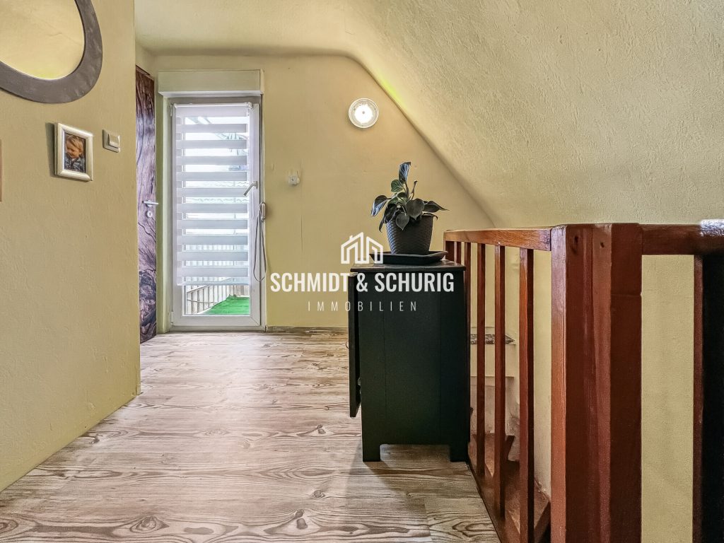 Immobilienangebot - Kürnbach - Alle - Einfamilienhaus mit Potenzial – mit Balkon und Keller in ruhiger Lage