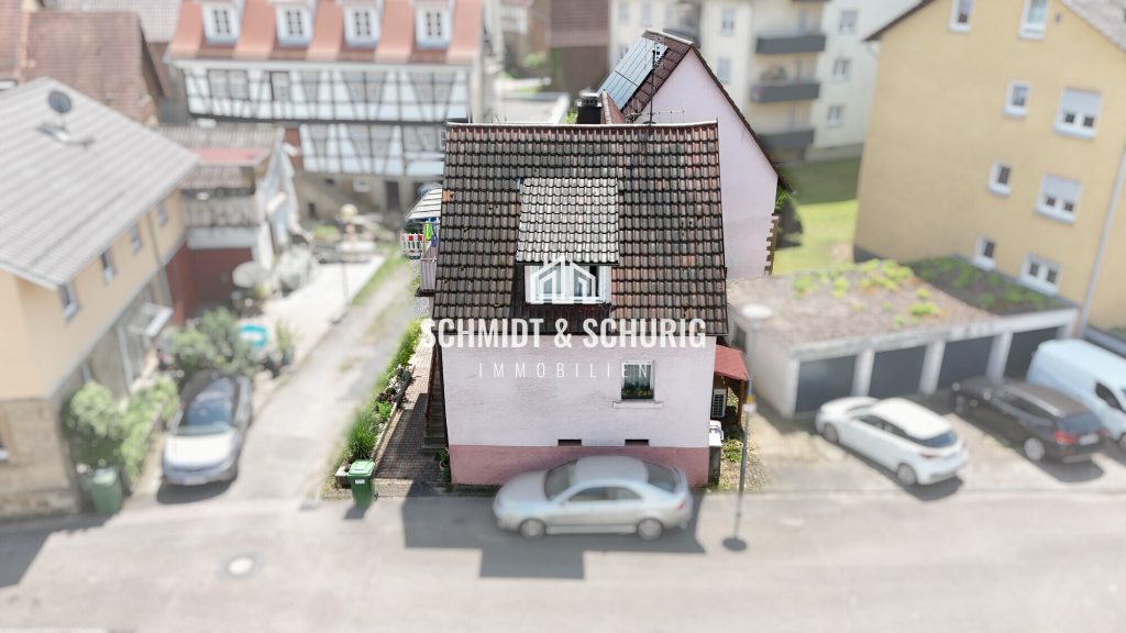 Immobilienangebot - Kürnbach - Alle - Einfamilienhaus mit Potenzial – mit Balkon und Keller in ruhiger Lage