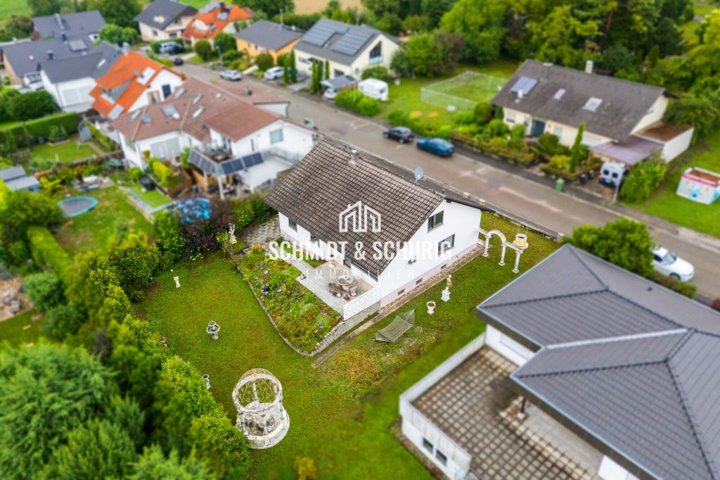 Immobilienangebot - Bretten / Diedelsheim - Alle - Freistehendes Haus mit Charme & Potential – Verwirklichen Sie Ihre Ideen!