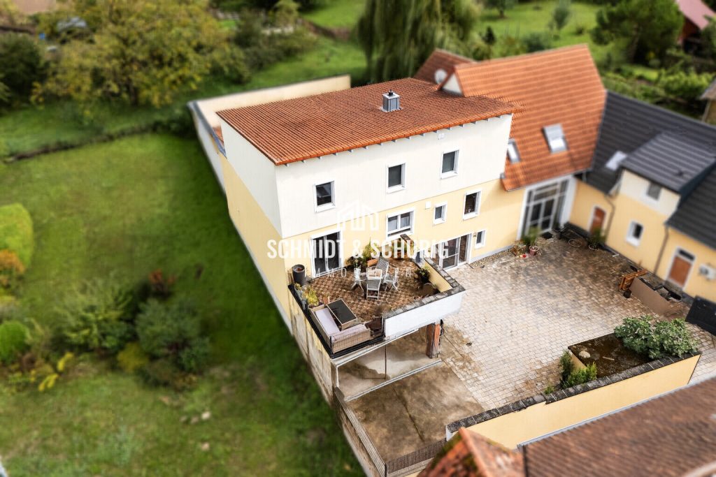 Immobilienangebot - Ubstadt-Weiher / Zeutern - Alle - Außergewöhnliches Reihenendhaus mit Carport, in idyllischer Lage