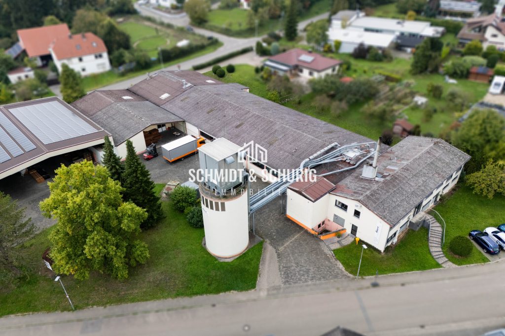 Immobilienangebot - Kraichtal / Oberöwisheim - Alle - Gewerbeeinheit im Kraichtal mit
großer Hallen - und Lagerfläche