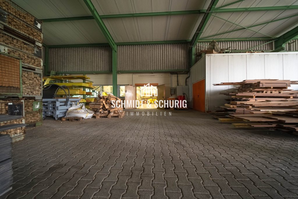 Immobilienangebot - Kraichtal / Oberöwisheim - Alle - Gewerbeeinheit im Kraichtal mit
großer Hallen - und Lagerfläche