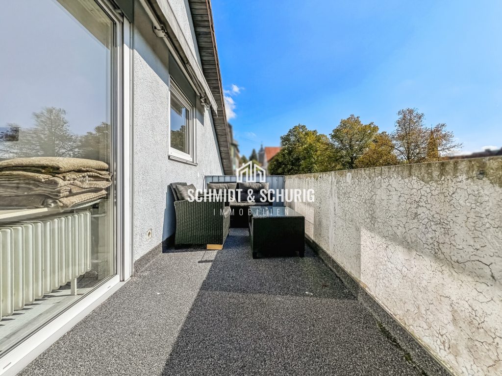 Immobilienangebot - Bretten - Alle - Zentrale Dachgeschoss-Wohnung mit Balkon in Bretten