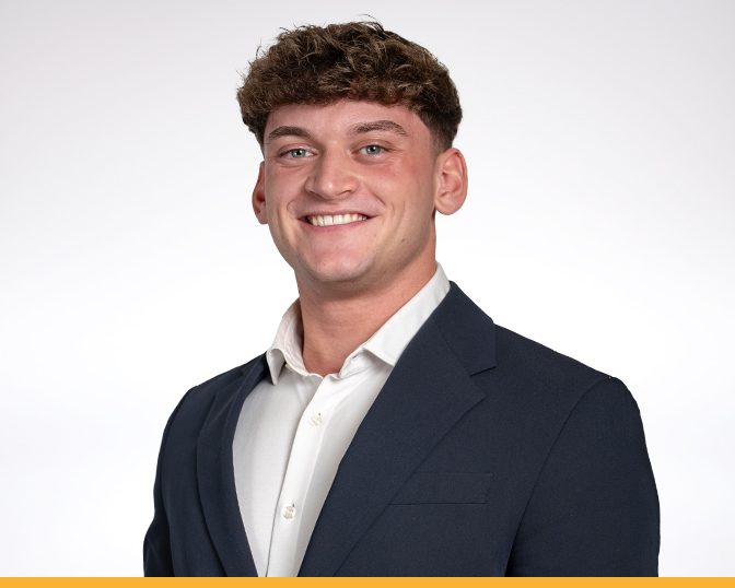Schmidt-Schurig-Immobilien-Daniel-Hillenbrand Ein Foto des Immobilienkaufmanns in Ausbildung Daniel Hillenbrand