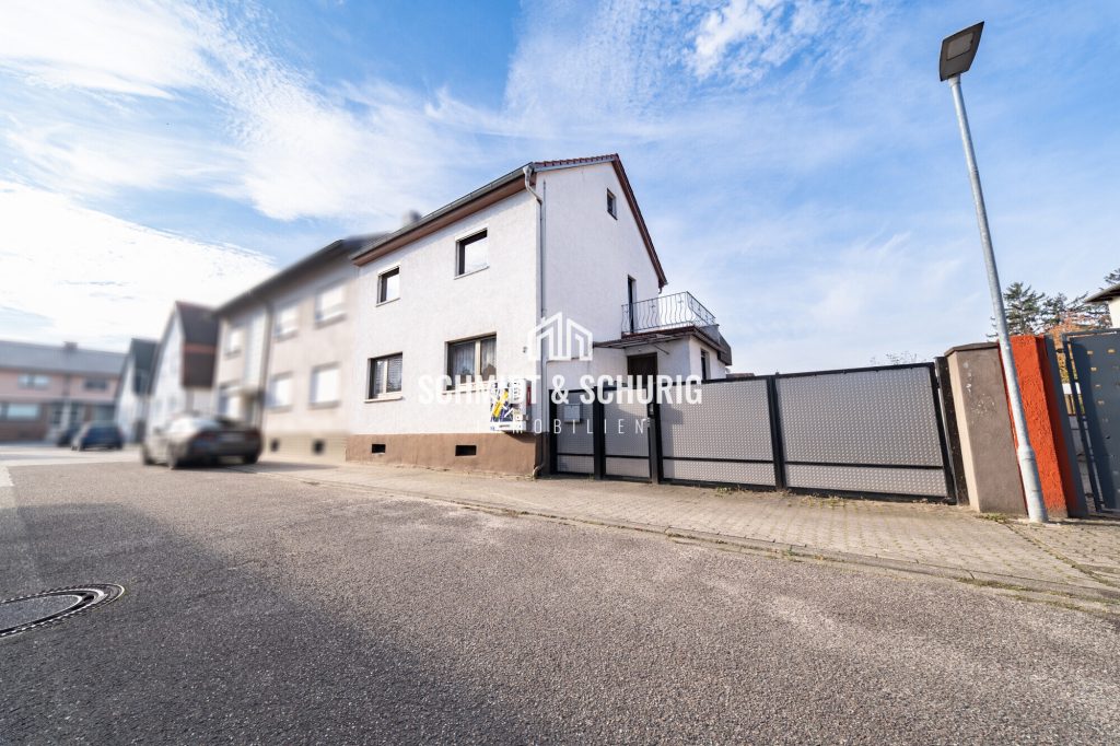 Immobilienangebot - Kronau - Alle - Charmantes Einfamilienhaus mit großem Grundstück und Potenzial