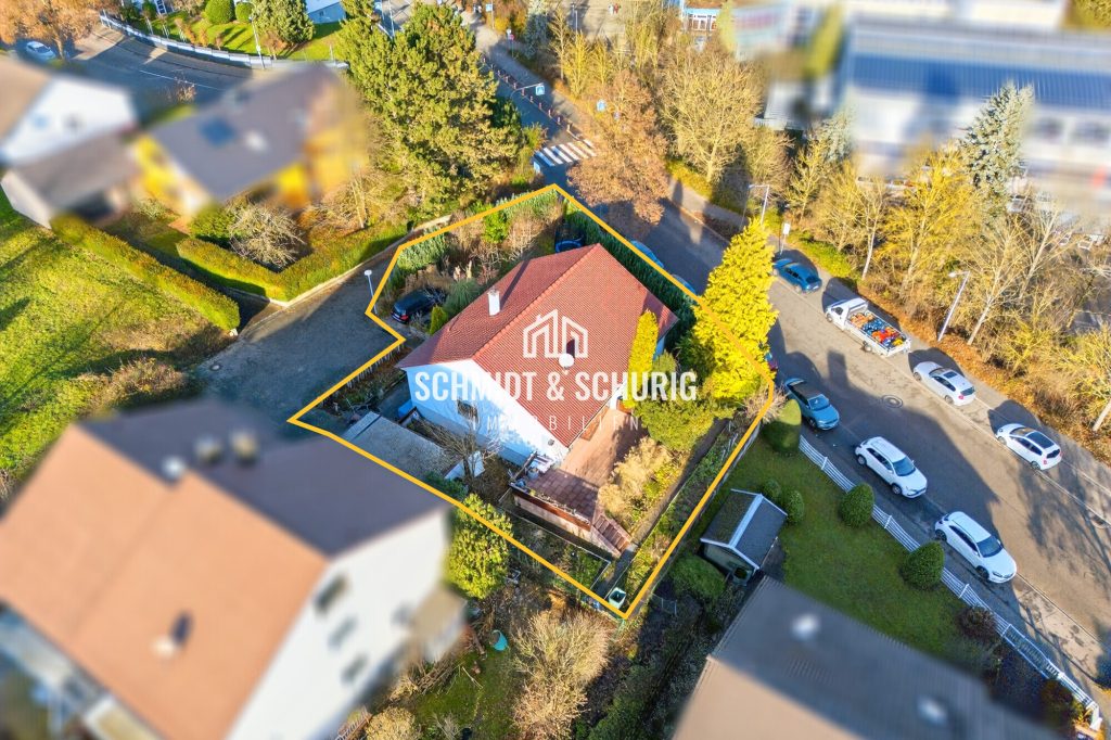 Immobilienangebot - Bretten - Alle - Solides Einfamilienhaus mit Einliegerwohnung und großem Garten