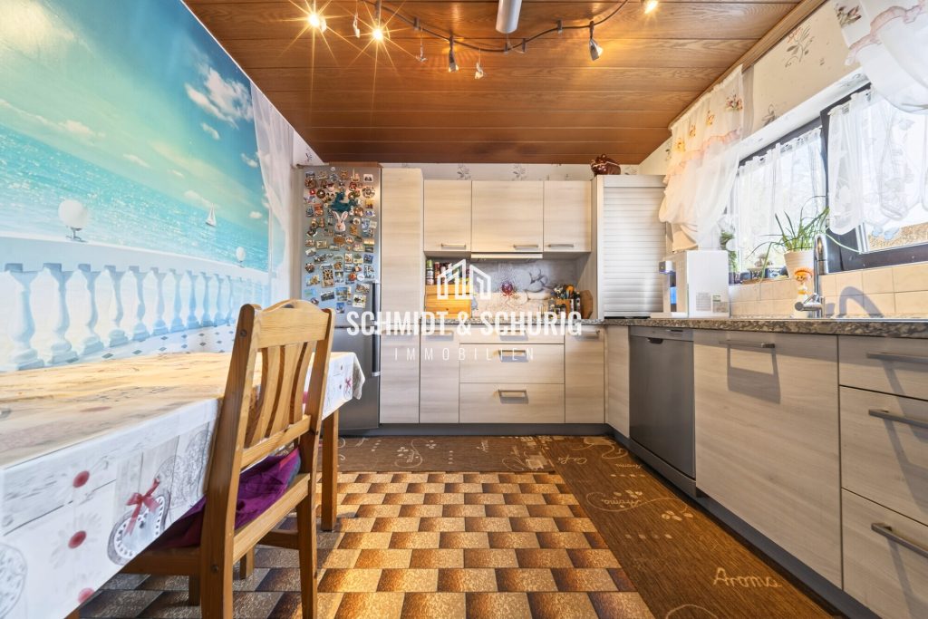 Immobilienangebot - Bretten - Alle - Solides Einfamilienhaus mit Einliegerwohnung und großem Garten
