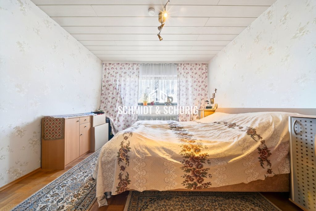 Immobilienangebot - Bretten - Alle - Solides Einfamilienhaus mit Einliegerwohnung und großem Garten