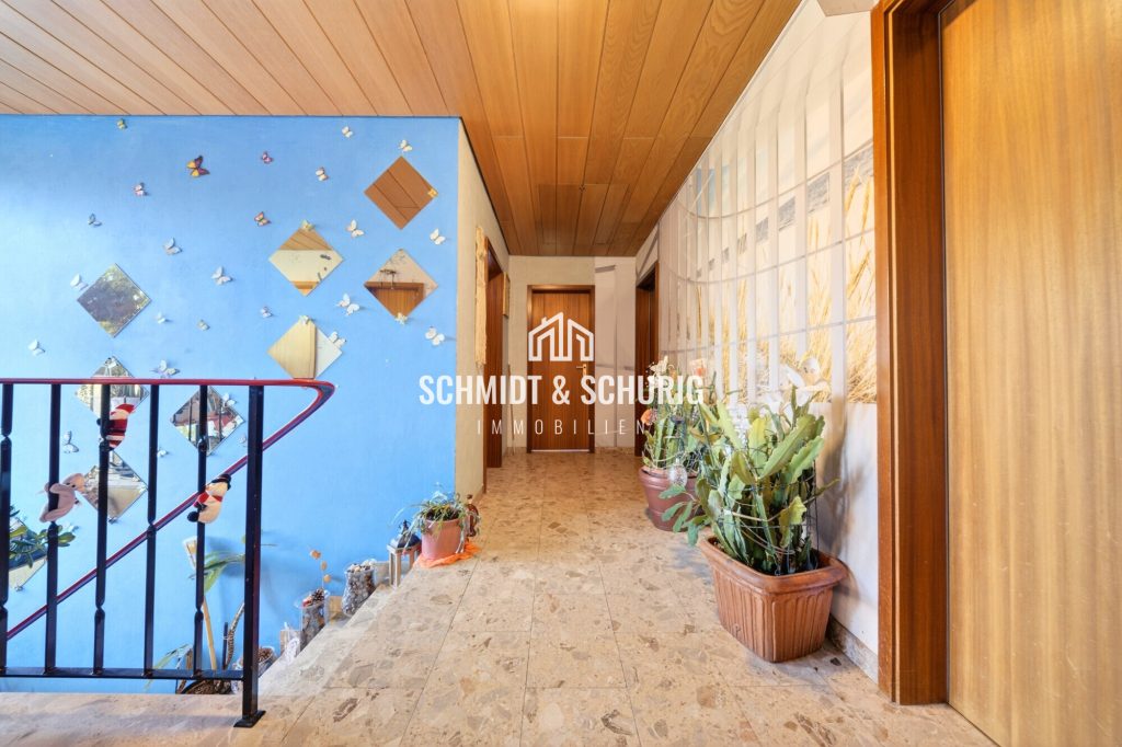 Immobilienangebot - Bretten - Alle - Solides Einfamilienhaus mit Einliegerwohnung und großem Garten