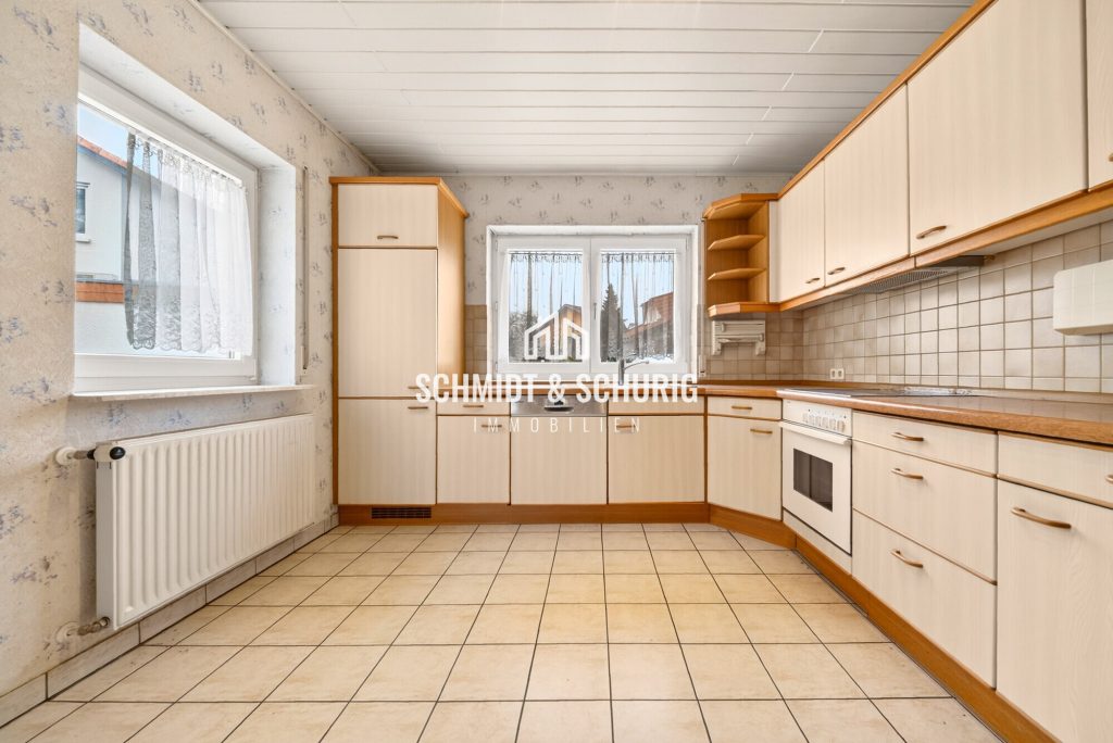Immobilienangebot - Kraichtal / Unteröwisheim - Alle - Stilvoll wohnen: Exklusive Stadtvilla im Kraichtal