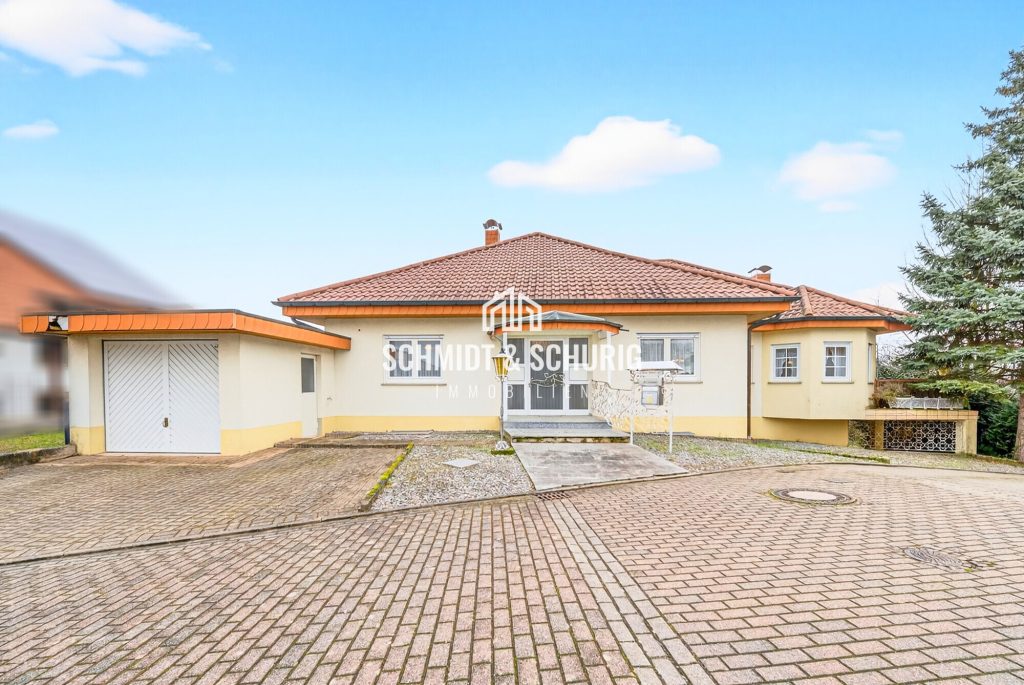 Immobilienangebot - Kraichtal / Unteröwisheim - Alle - Stilvoll wohnen: Exklusive Stadtvilla im Kraichtal