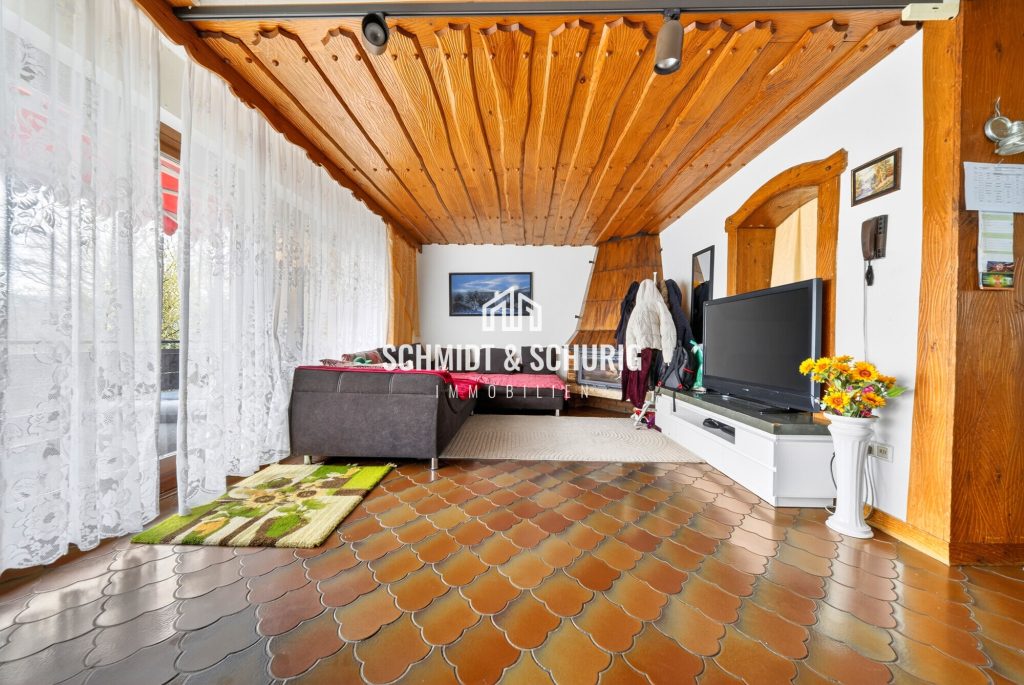Immobilienangebot - Waldbronn - Alle - Großzügige Doppelhaushälfte mit viel Potenzial in Waldbronn