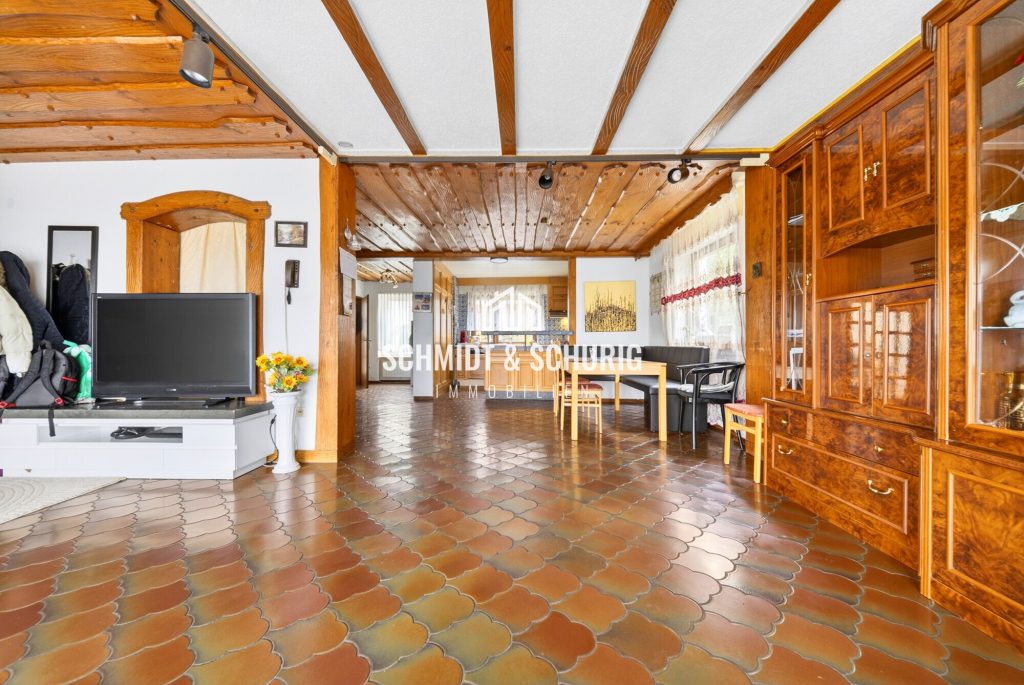 Immobilienangebot - Waldbronn - Alle - Großzügige Doppelhaushälfte mit viel Potenzial in Waldbronn