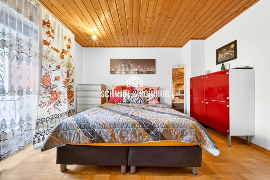 Immobilienangebot - Waldbronn - Alle - Großzügige Doppelhaushälfte mit viel Potenzial in Waldbronn