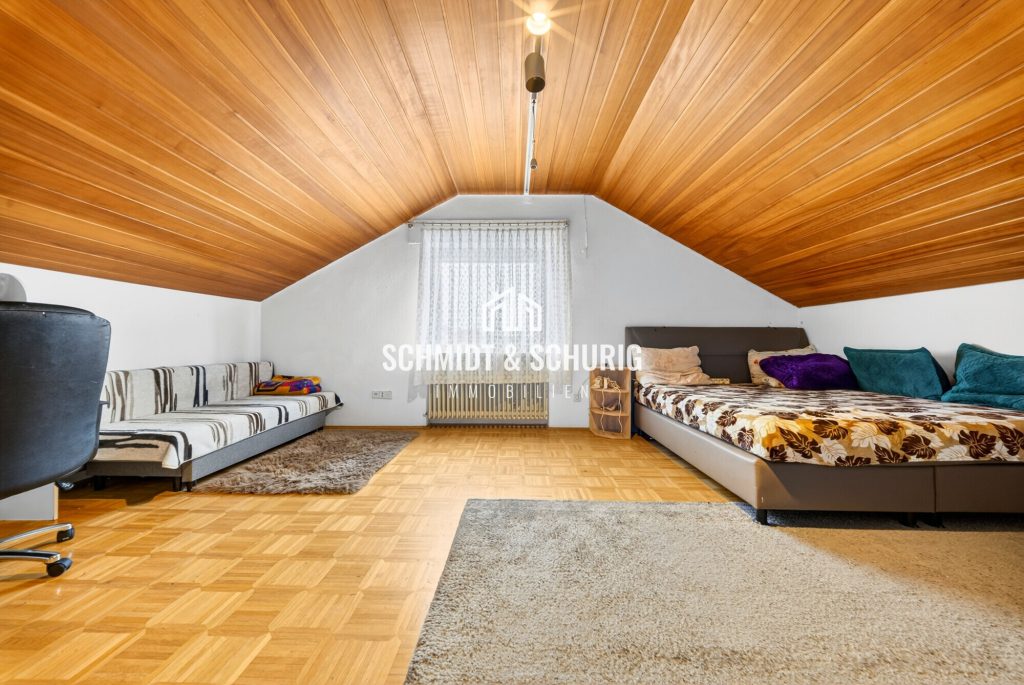 Immobilienangebot - Waldbronn - Alle - Großzügige Doppelhaushälfte mit viel Potenzial in Waldbronn
