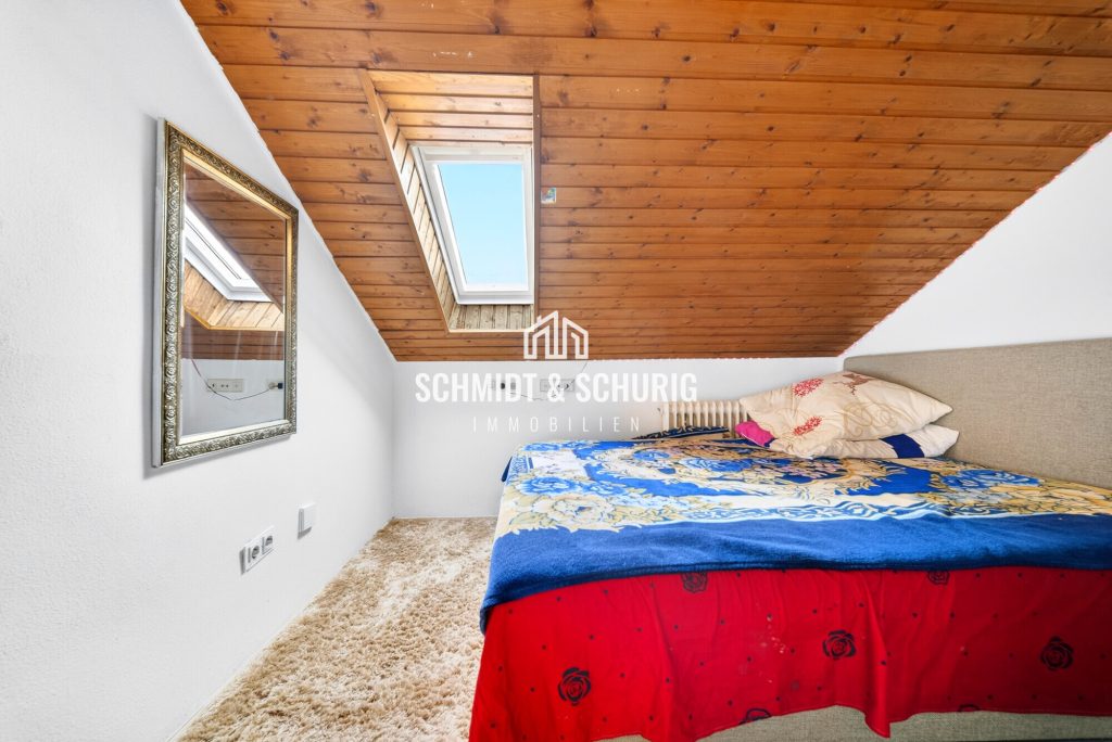 Immobilienangebot - Waldbronn - Alle - Großzügige Doppelhaushälfte mit viel Potenzial in Waldbronn