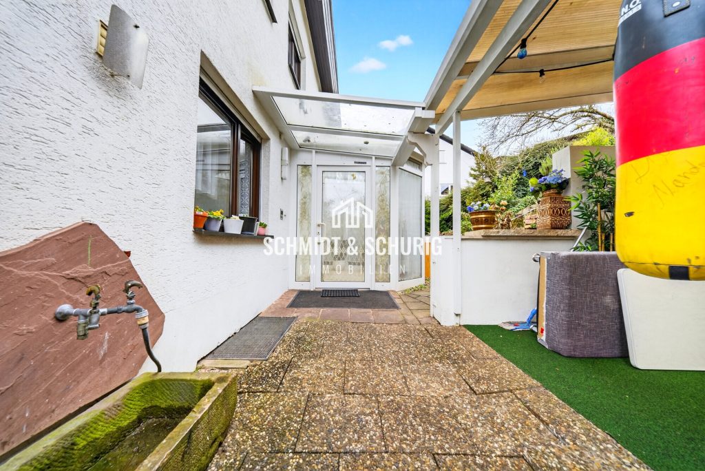 Immobilienangebot - Waldbronn - Alle - Großzügige Doppelhaushälfte mit viel Potenzial in Waldbronn