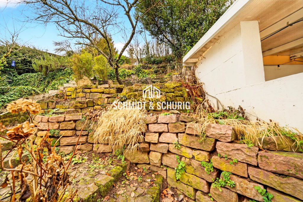 Immobilienangebot - Waldbronn - Alle - Großzügige Doppelhaushälfte mit viel Potenzial in Waldbronn