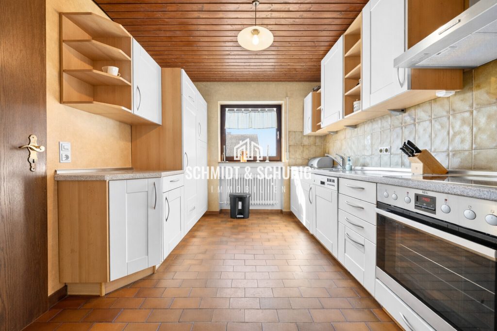 Immobilienangebot - Bretten - Alle - Einfamilienhaus in Bretten: Großes Grundstück, viel Potenzial