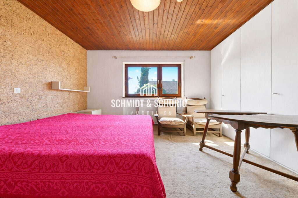 Immobilienangebot - Bretten - Alle - Einfamilienhaus in Bretten: Großes Grundstück, viel Potenzial