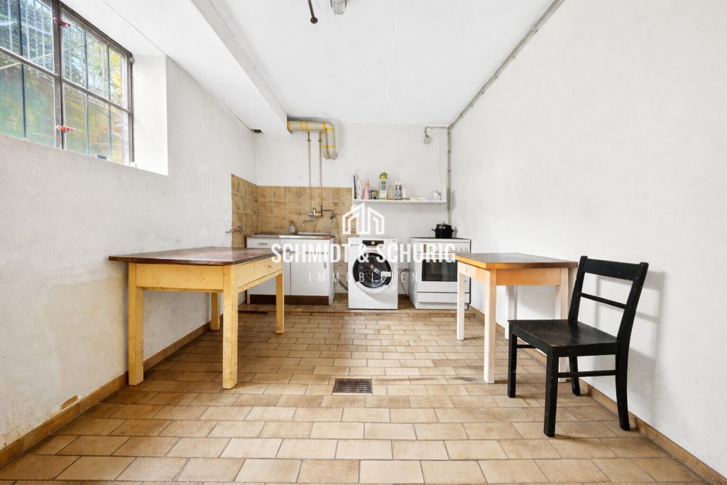 Immobilienangebot - Bretten - Alle - Einfamilienhaus in Bretten: Großes Grundstück, viel Potenzial