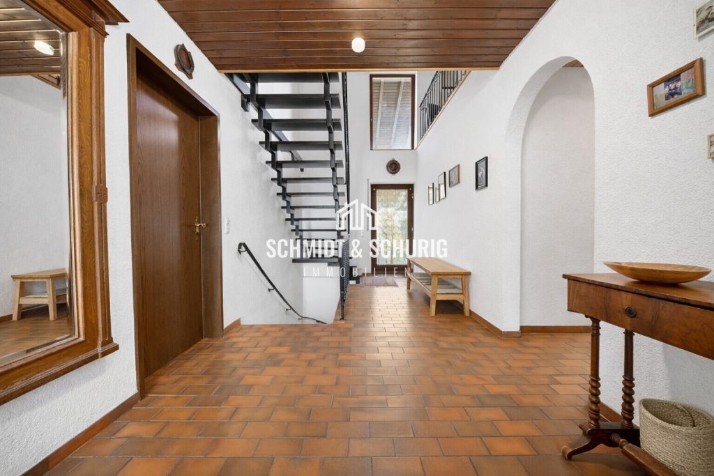 Immobilienangebot - Bretten - Alle - Einfamilienhaus in Bretten: Großes Grundstück, viel Potenzial